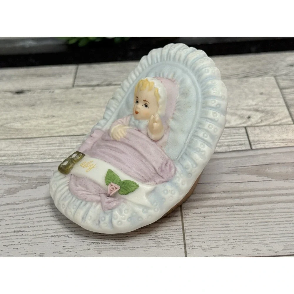 Growing Up Enesco 1983 Birthday Girls Baby Figurine Blonde Hair‎ Cake Topper EUC